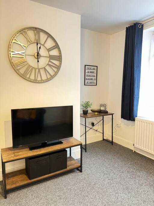 Cosy Home In Barnsley Centre Экстерьер фото